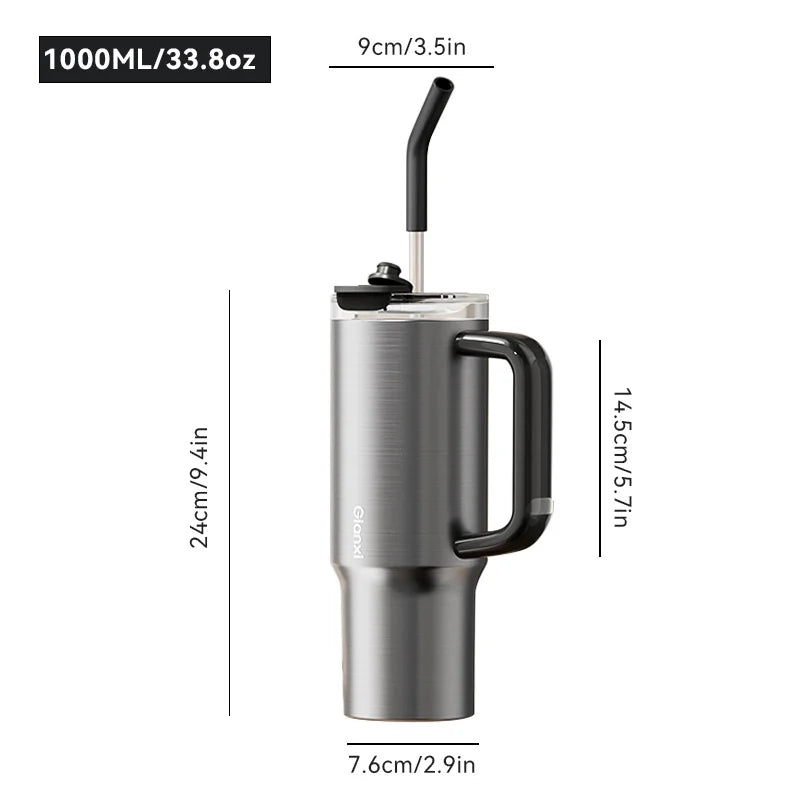 Jumbo water cup with large capacity straw cup, insulated cup. Suitable for home, outdoor and other scenarios.