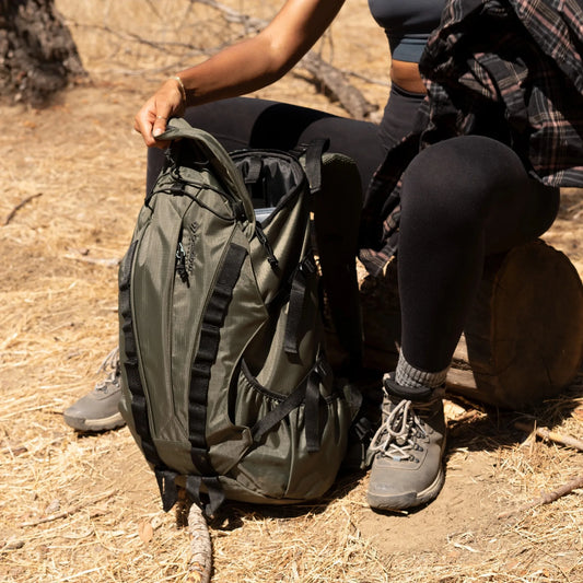 28 L Hydration Pack, with 1 3-Liter Reservoir, Internal Frame, Green